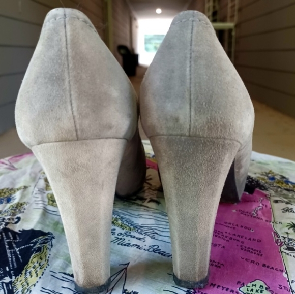 Stuart Weitzman Charcoal Suede 'Edit' Square Toe Pumps - Picture 8 of 12